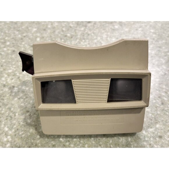 Sawyers  model G View Master Tan Colored Viewer Black Knob Rudolph Christmas 50s - Picture 1 of 10